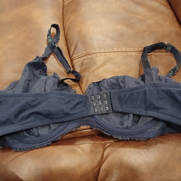 Bra - Picture 2 of 3
